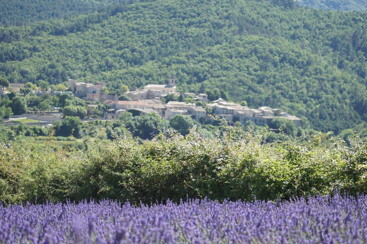 Готель La Claveliere Saint-Auban-sur-l'Ouveze Екстер'єр фото