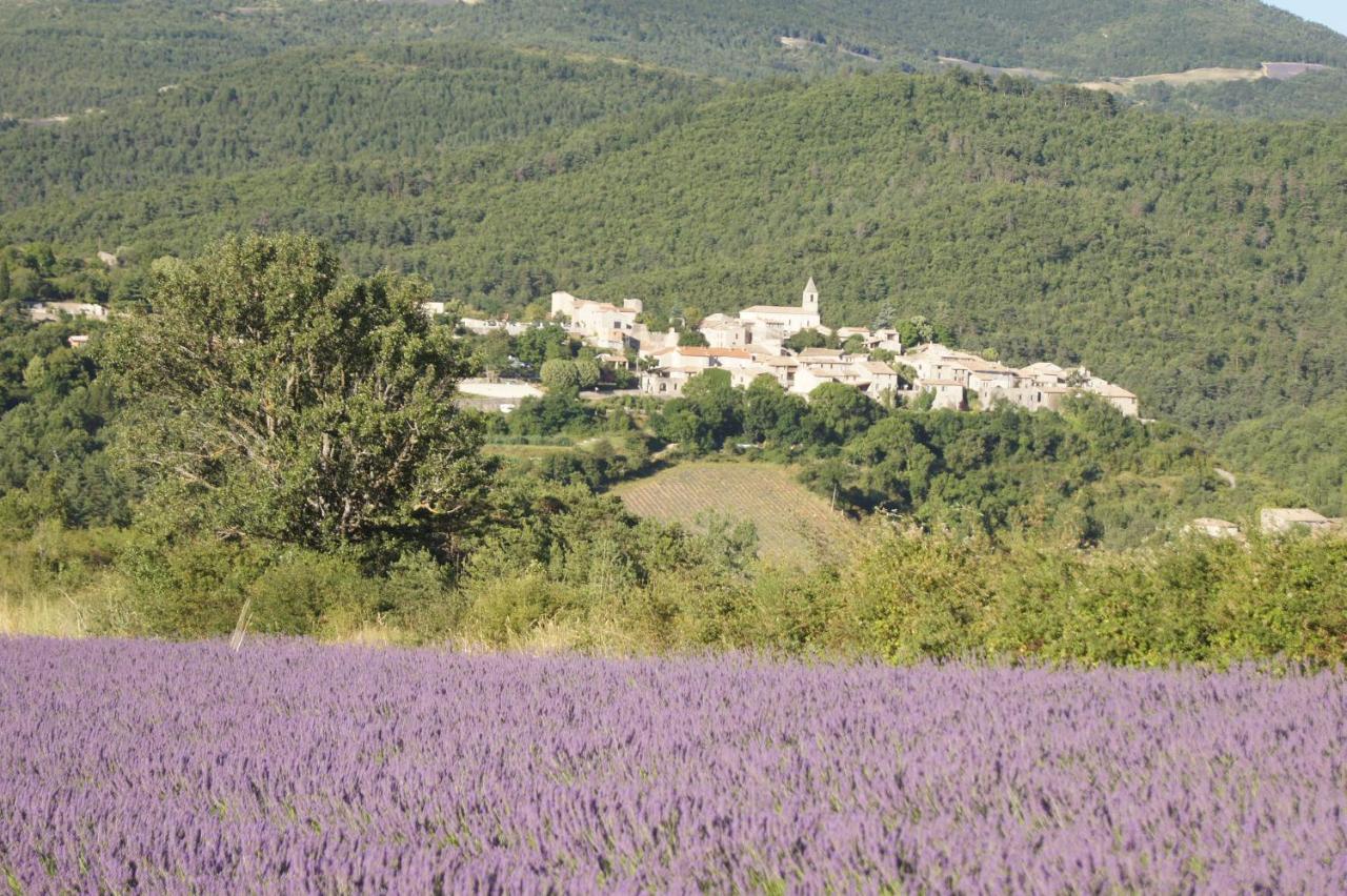 Готель La Claveliere Saint-Auban-sur-l'Ouveze Екстер'єр фото