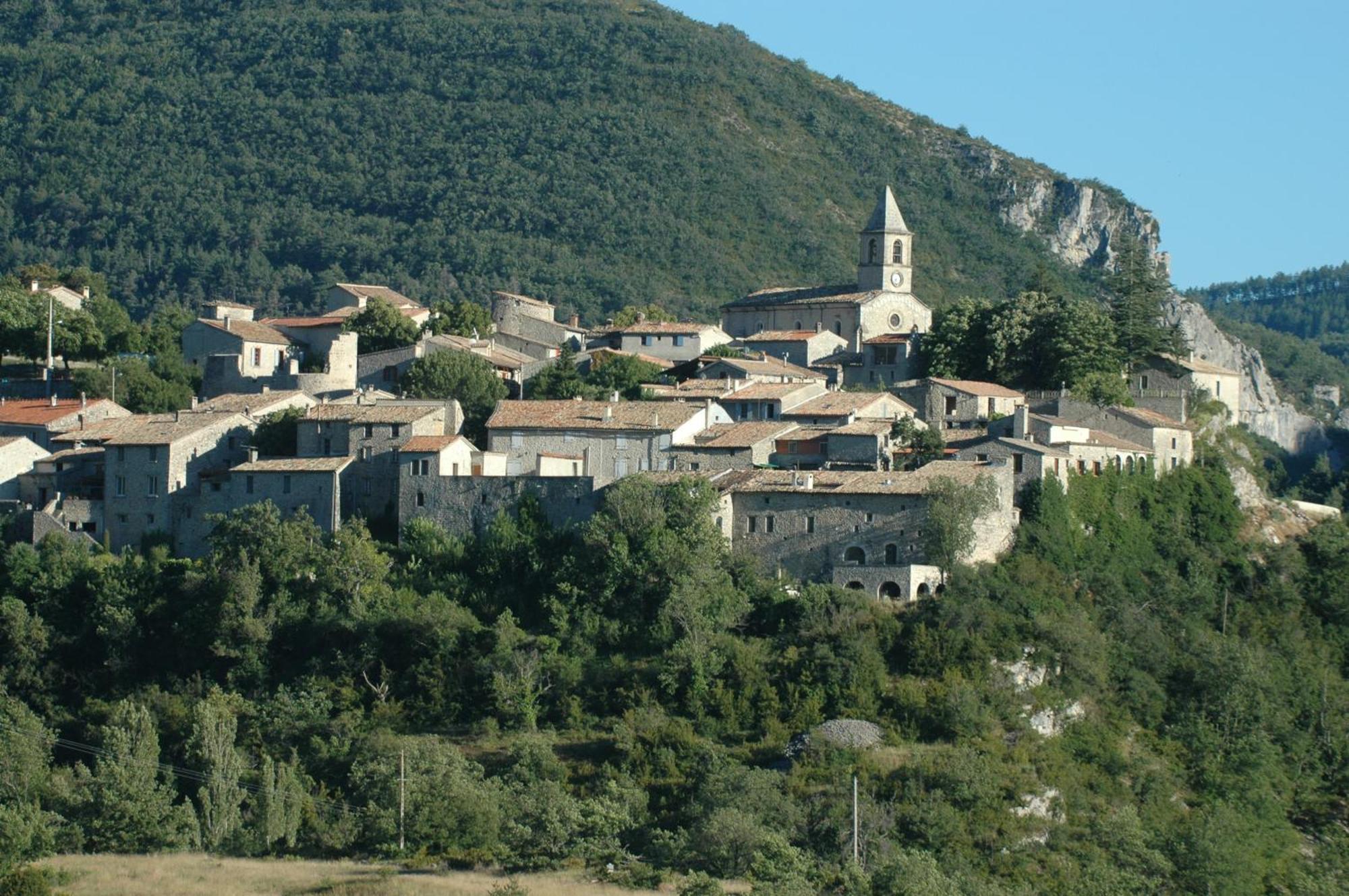 Готель La Claveliere Saint-Auban-sur-l'Ouveze Екстер'єр фото